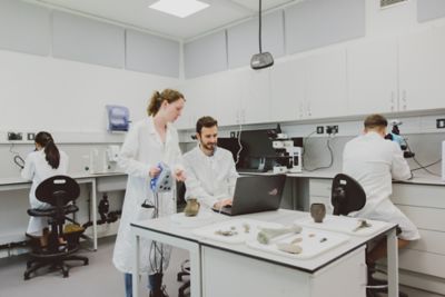 Postgraduate student using the Artec Space Spider 3D Scanner in the A05a Technology Laboratory, Humanities Building, University Park