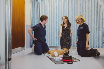 Students practicing CPR in room D1035, Clinical Skills room D1035, Queen's Medical Centre Medical School, University Park