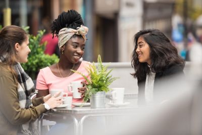 (from left to right) Paloma Diab Garcia, Spanish, Chelsea Sapphire Ohema Biraho Oware, Ghanaian, Politics and International Relations UG ; Humairaa Jahan Lalla Saib, British, Biochemistry UG