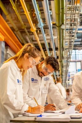 UG L3 lab session Fm12c, testing water friction losses across piping one male UG student and one female UG student